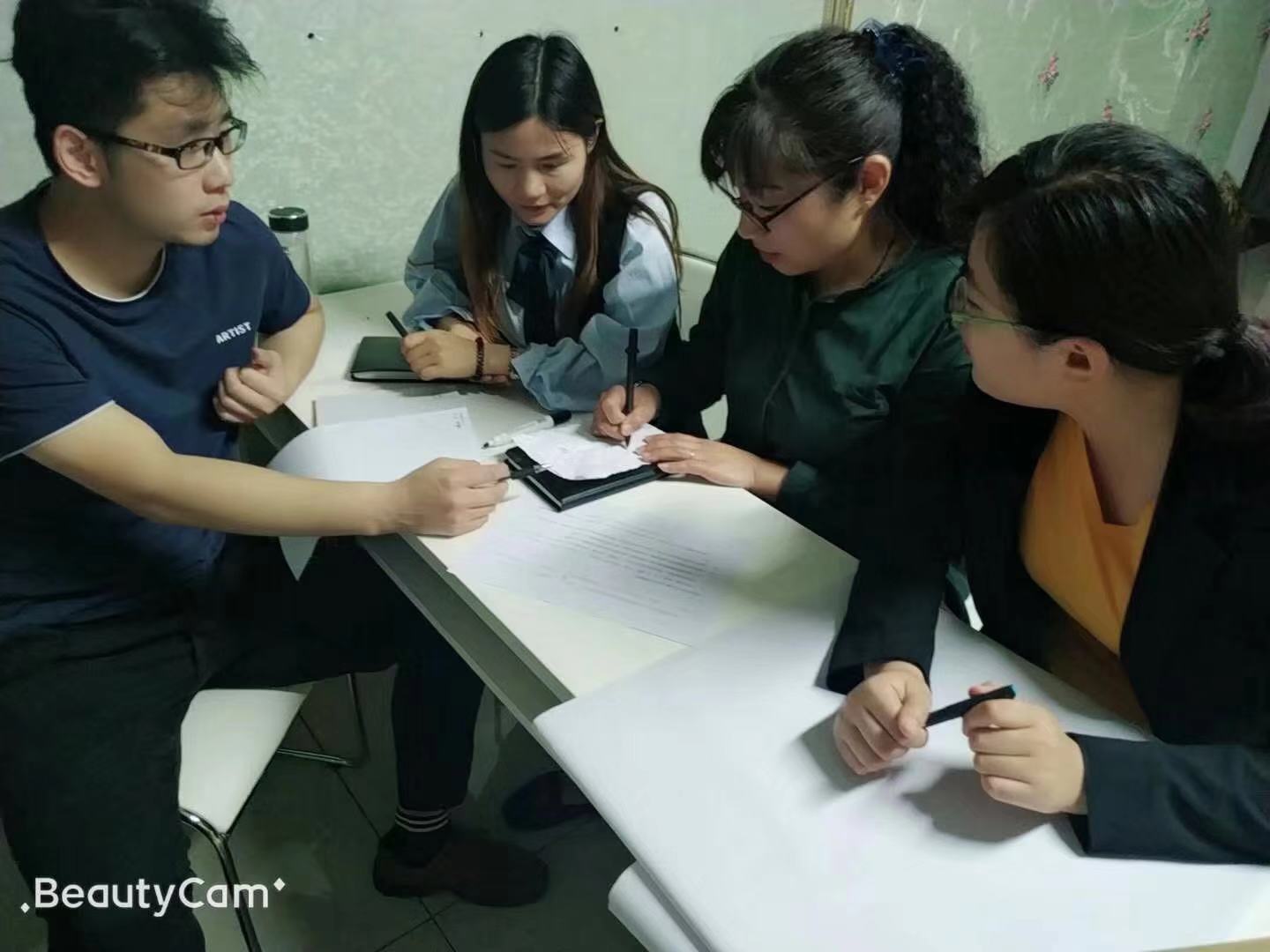 秉信集团培训