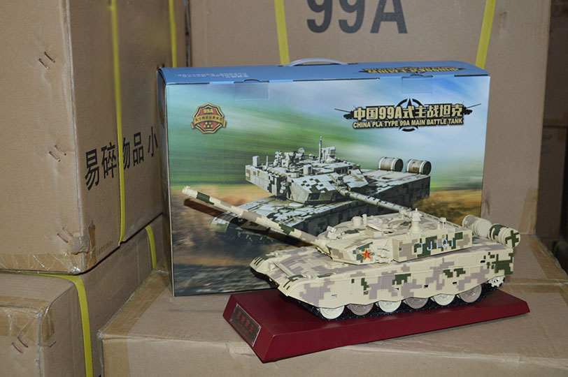 沙漠迷彩99改坦克模型1:30