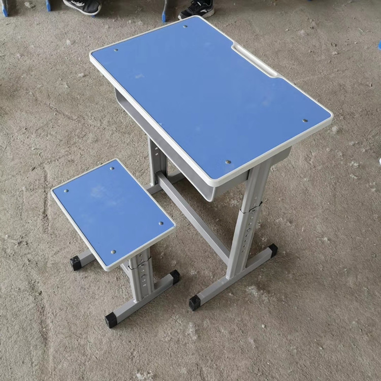 鄭州塑料課桌椅
