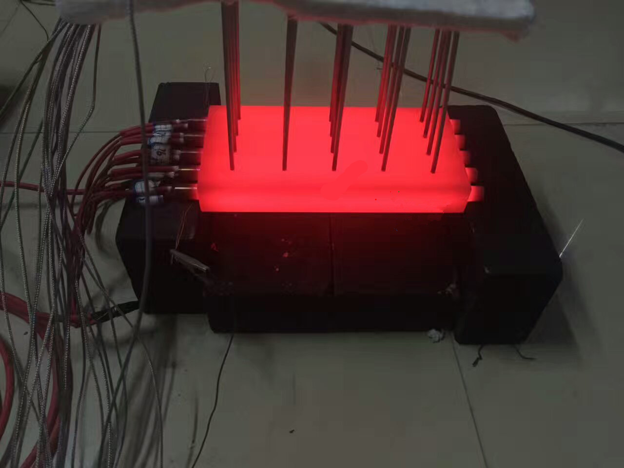 3D玻璃电热管温度测试