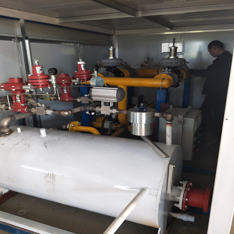 ��Ȼ����ѹ�����豸