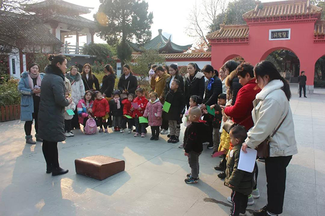 参观医圣祠，培养爱国情怀 ——未来聋儿听语康复中心“声动益课”公益活动第125期