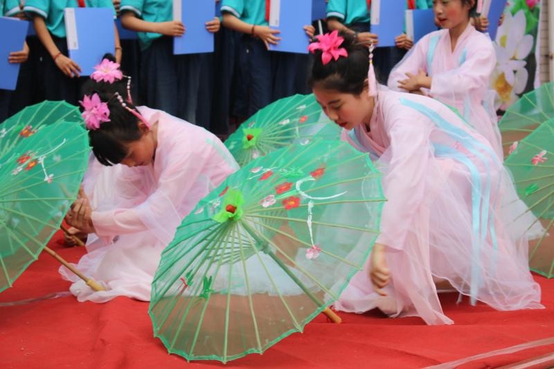 诵中华经典，传华夏文明——方城县厚德学校“经典诵读”活动展演