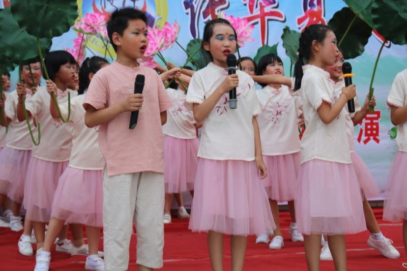 诵中华经典，传华夏文明——方城县厚德学校“经典诵读”活动展演