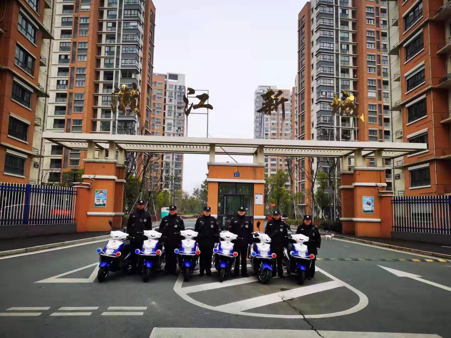 巡逻车