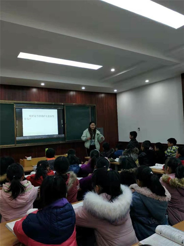 精彩赛课，演绎教师风采—厚德学校2019年秋期4—6语文组赛课活动纪实