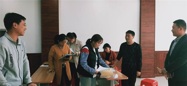 砥砺前行 遇见更优·秀的自己——记2019年秋期厚德学校政史地组赛课活动