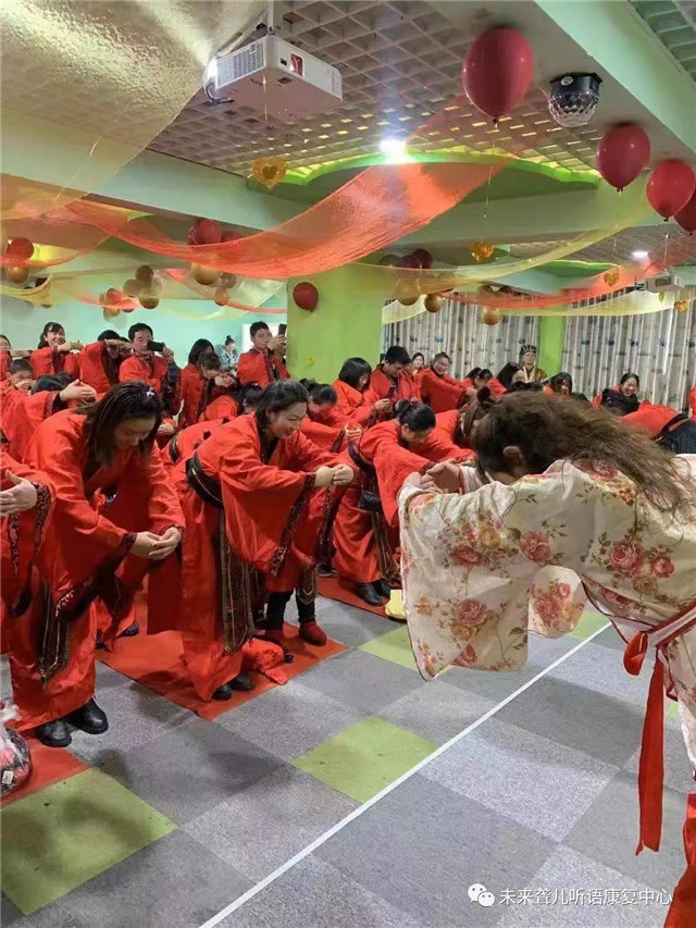 汉唐文化进校园，孝老爱亲习礼仪——南阳未来聋康举办2019年下半年毕业典礼暨新年联欢会