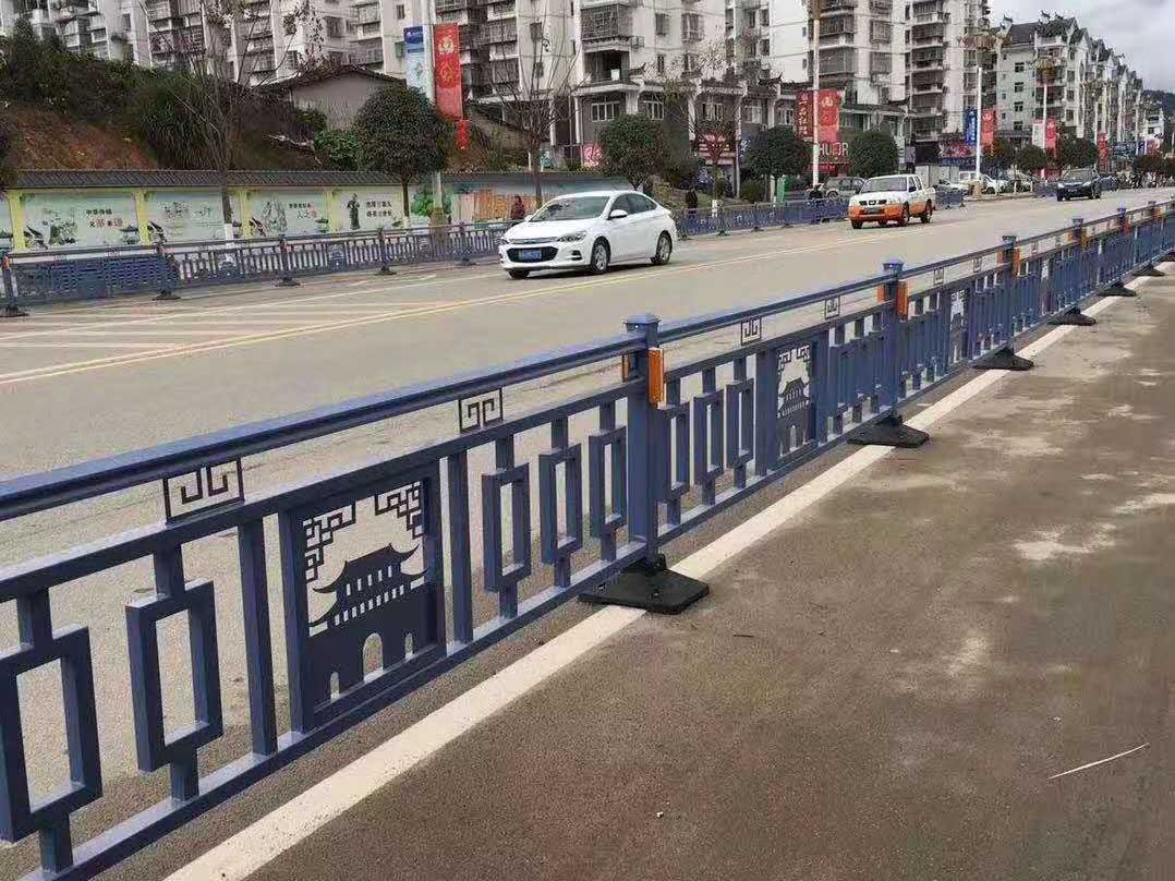 新型道路护栏