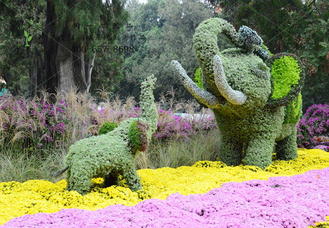 植物绿雕大象母子组合造型1