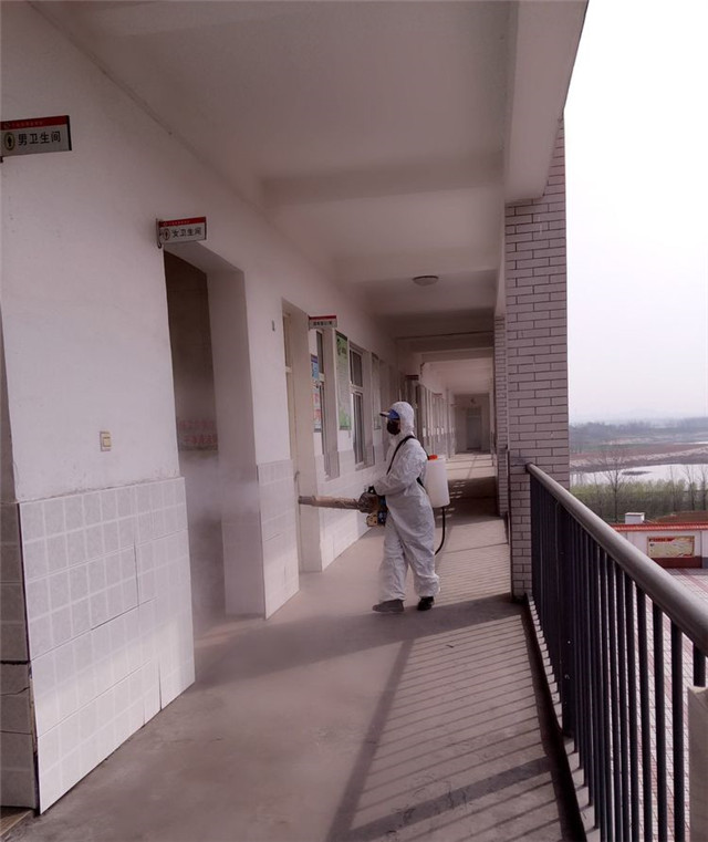 助力开学身边有你 心系教育大爱之美——记为方城县厚德学校援助的爱心企业和个人