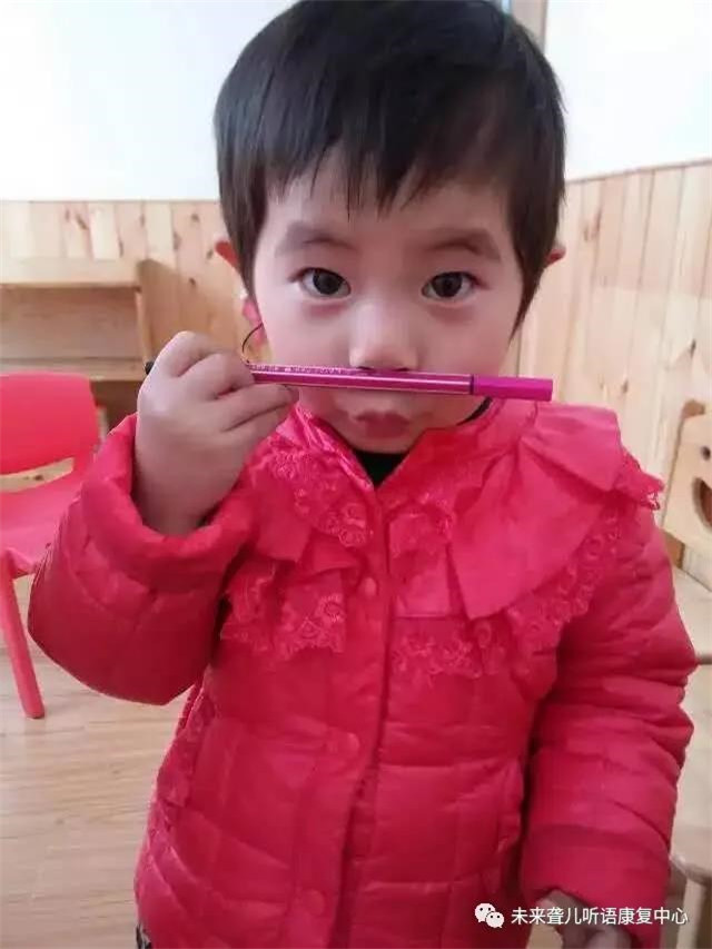 口齿伶俐、多才多艺的未来聋儿听语康复中心的毕业生们......