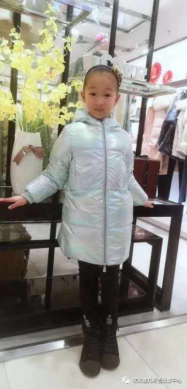 1589977848490483.jpg “助残月”——未来聋康***毕业生“直播间”里秀才艺、话感恩