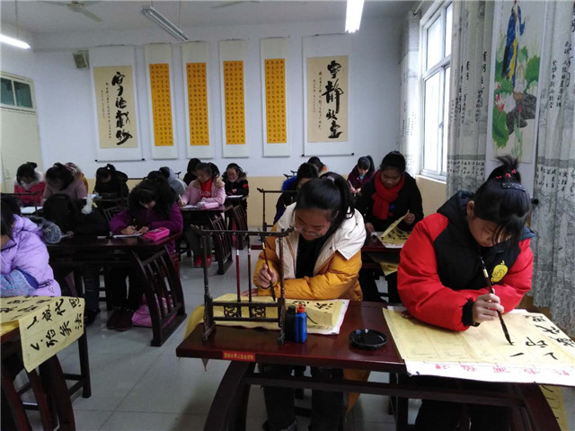 厚德学校丰富多彩的社团活动