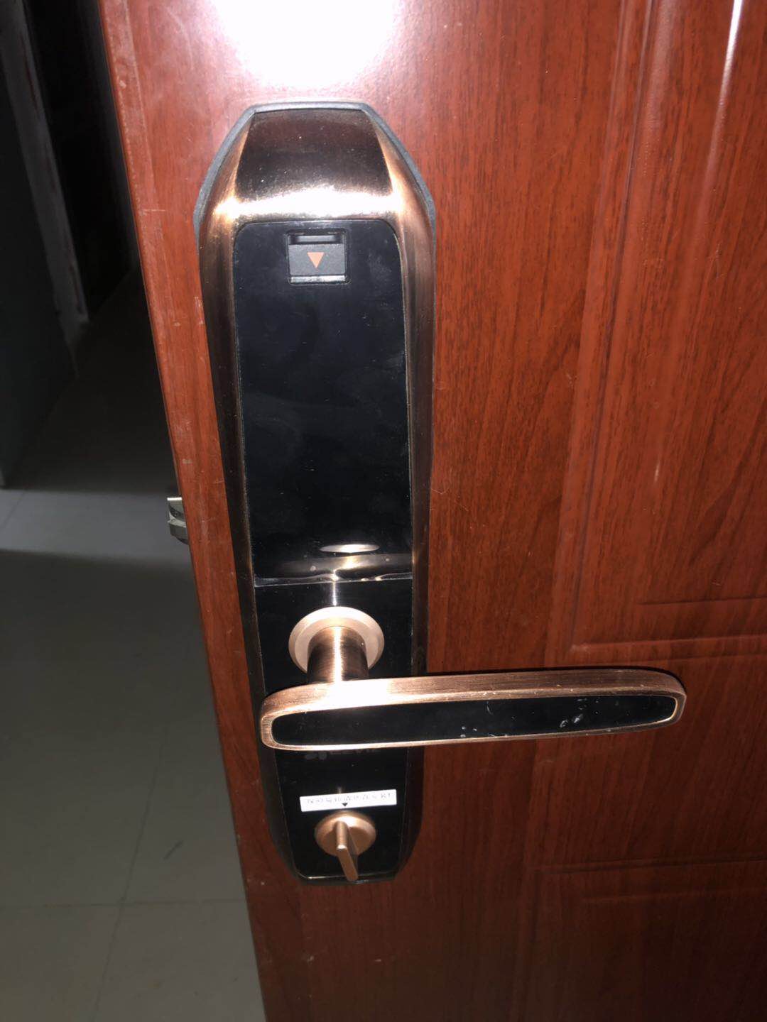 1590387926416803.jpg 指纹锁安装