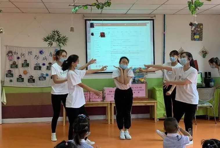 爱让我们在一起 ——南阳市图书馆爱心代表走进南阳未来聋康， 与听障儿童共庆“六一”儿童节