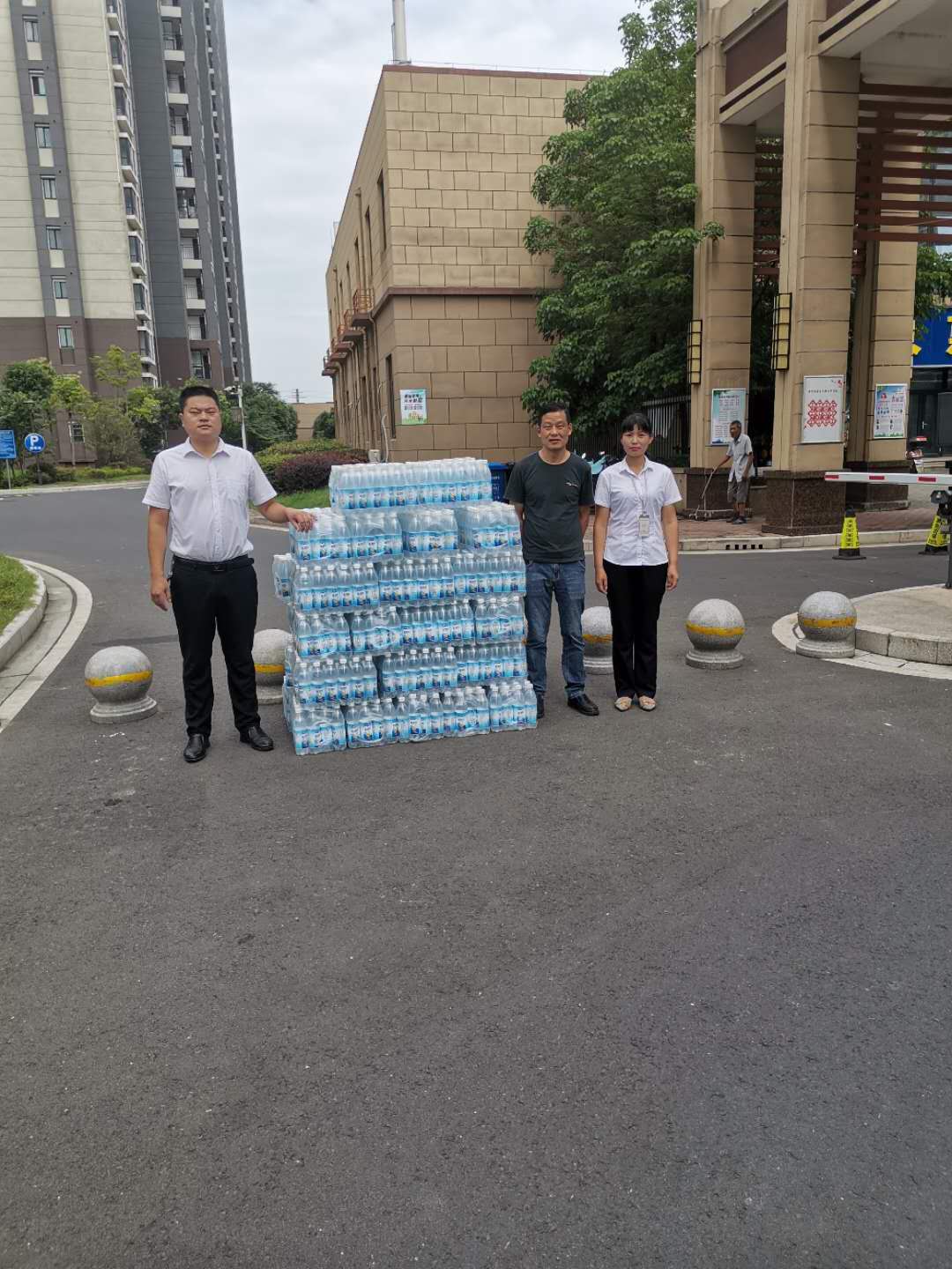 炎炎夏日送清凉