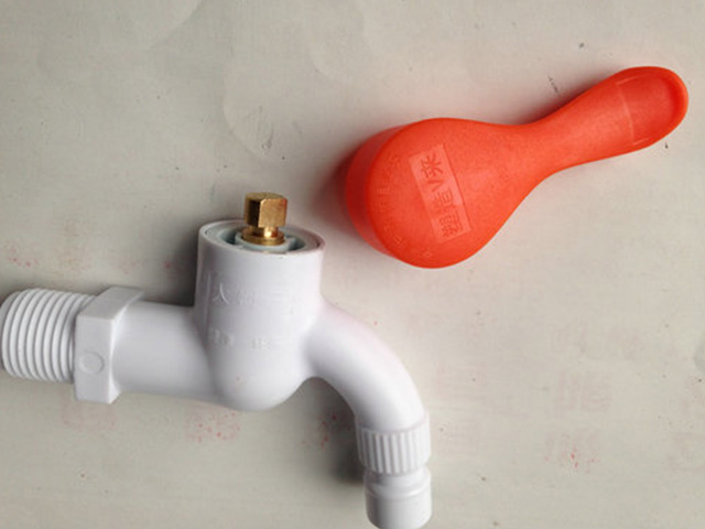 大拇指水嘴（铜芯）