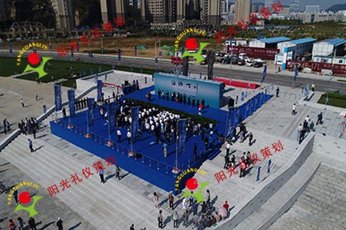 雕塑广场开园