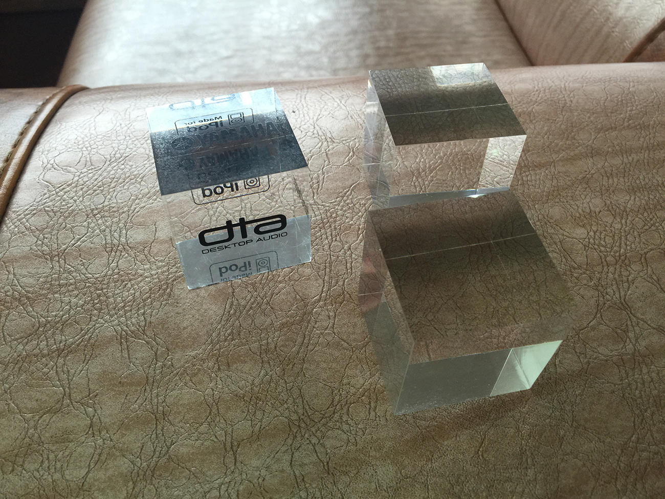 护肤用品陈列展示