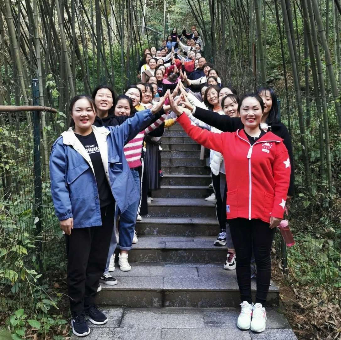 相约重渡沟，“游”你更精彩 ——未来听障儿童听语康复中心“骨干精英团”团建在栾川