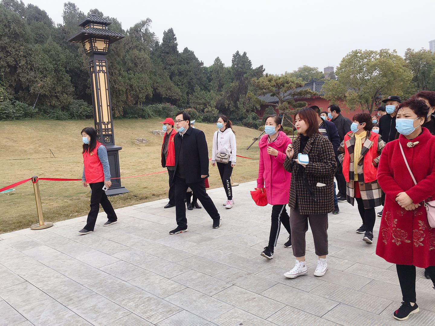 未来听障儿童康复中心卧龙区残联开展以“决胜小康 奋斗有我为主题的残疾人文化周活动。