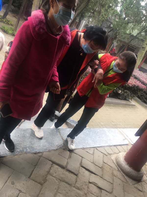 未来听障儿童康复中心卧龙区残联开展以“决胜小康 奋斗有我为主题的残疾人文化周活动。