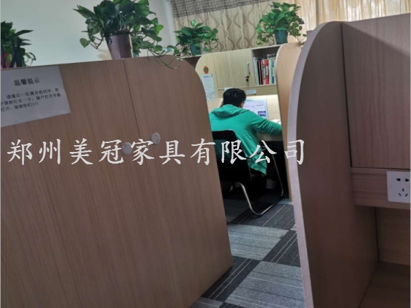 河南考研自习室屏风桌