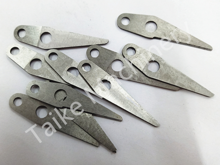 Pivoting Shear Blade