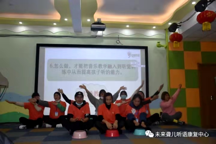 未来听障儿童听语康复中心父母学院“为爱启航”第二阶段课程郑州站开课