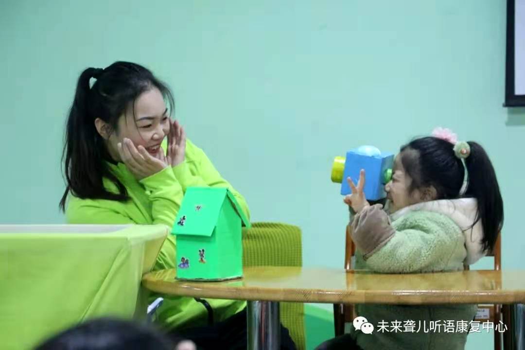 未来听语康复中心“父母学院”家长培训“为爱启航”第二阶段课程南阳站、开封站开课