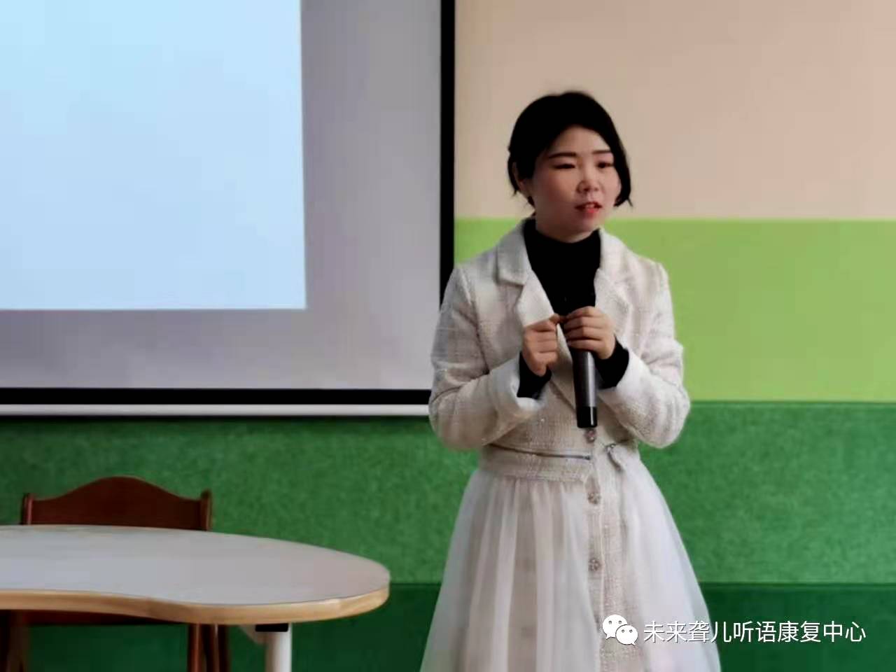 未来听语康复中心“父母学院”家长培训“为爱启航”第二阶段课程南阳站、开封站开课