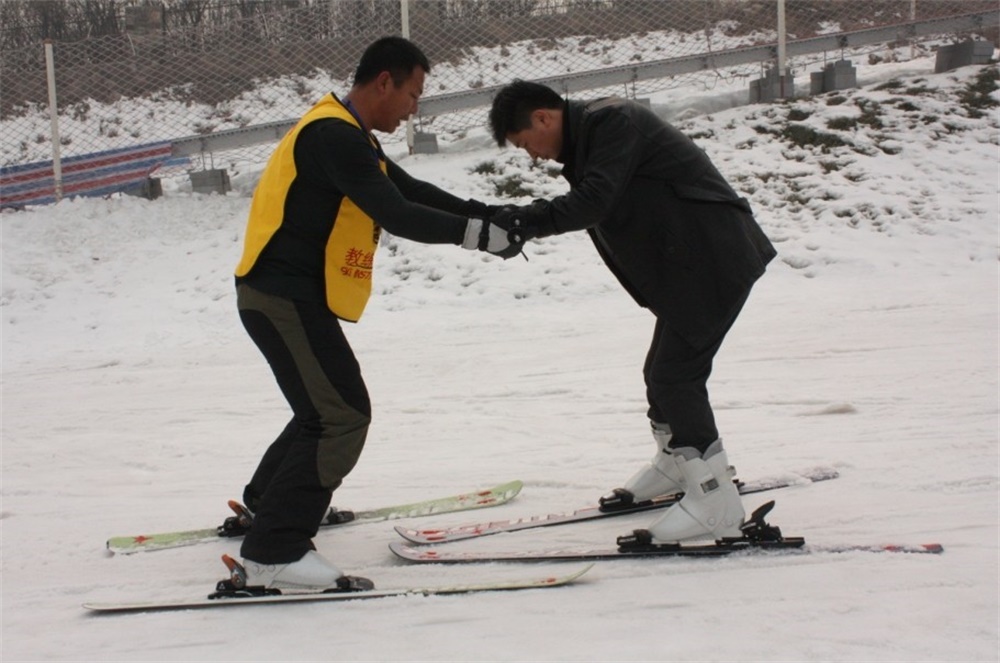 林州太行风情滑雪场