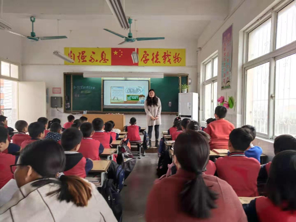 展课堂风采，促共同提高！——三四年级语文组第二轮听评课活动