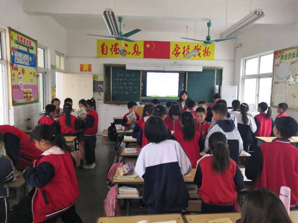 赛课促提高，各显大身手