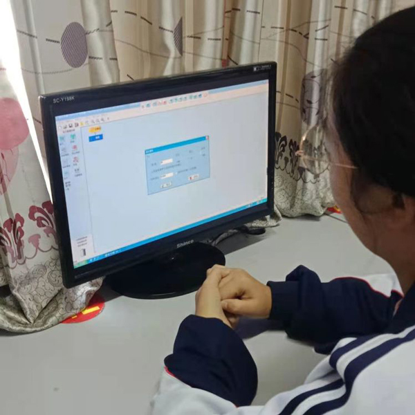 加强体音美微课程教学，全·面提高育人素质