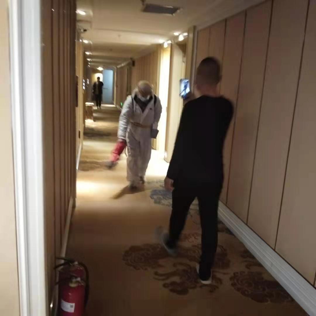 宾馆冼浴
