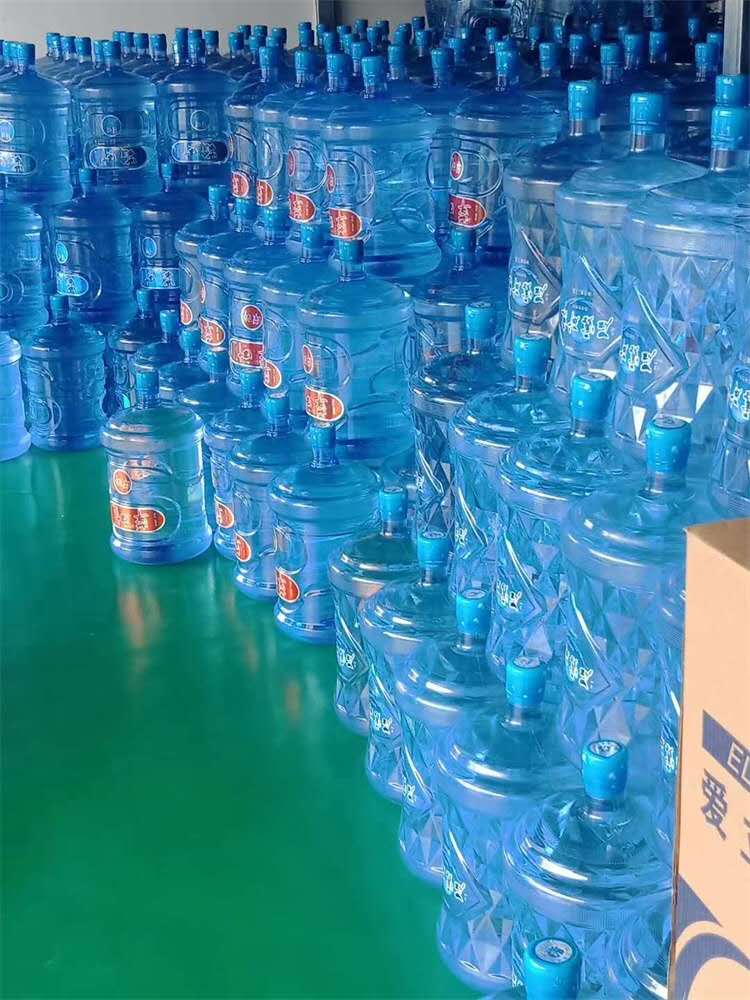 礦泉水