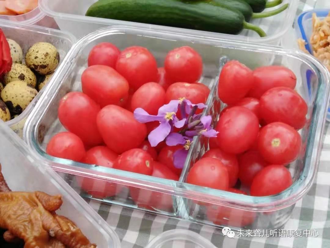 三八“女神”节，未来听障儿童听语康复中心特教老师黄河樱花风情游