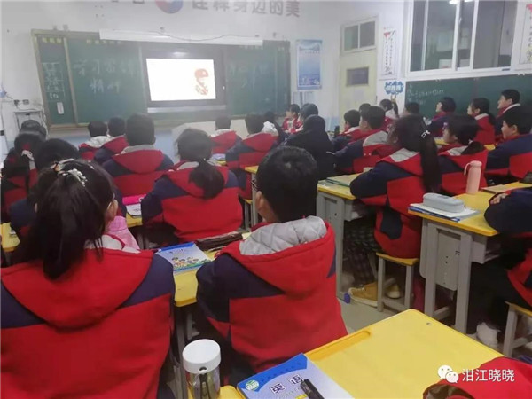 [厚德学校王春晓名班主任工作室] 主题班会（3）： 学习雷锋精神，争做美德少年