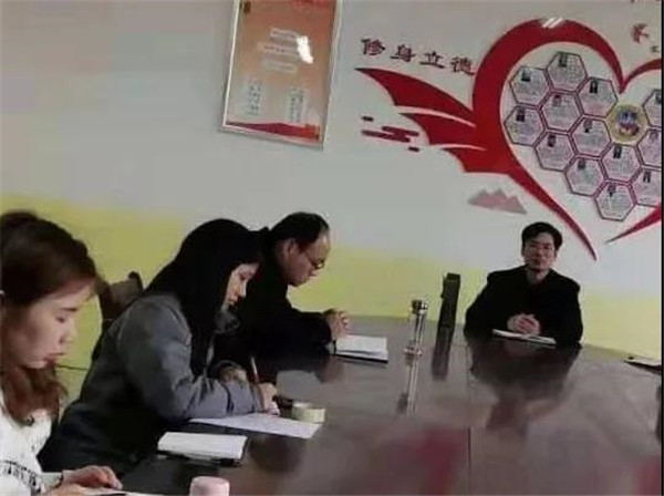 [厚德学校王春晓名班主任工作室] 主题沙龙研讨(3):家校合作，促优·秀班级建设