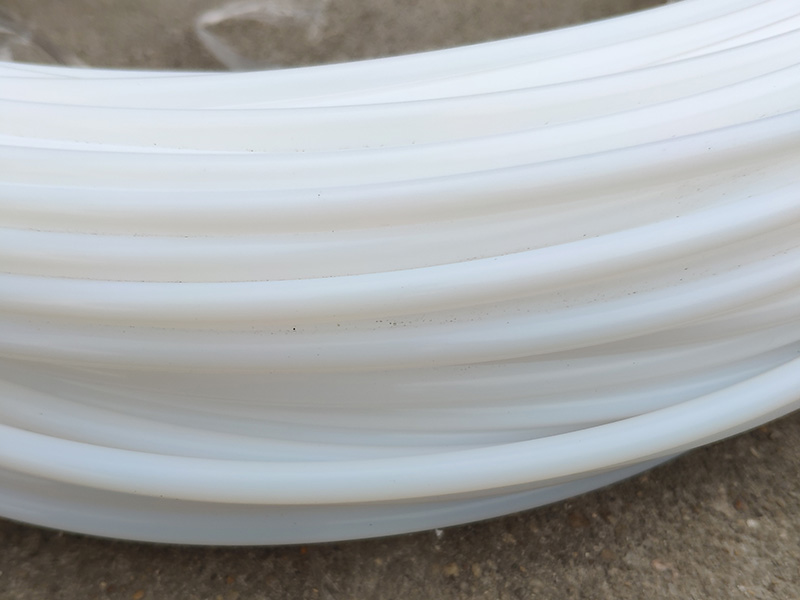 White Teflon hose 4x6