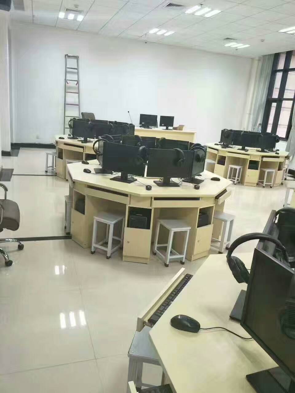 河南微机室培训桌