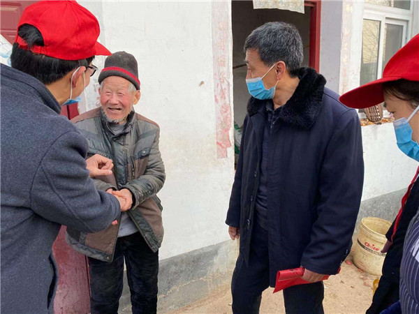迎新春送温暖 点滴关怀见真情