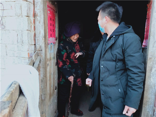 迎新春送温暖 点滴关怀见真情