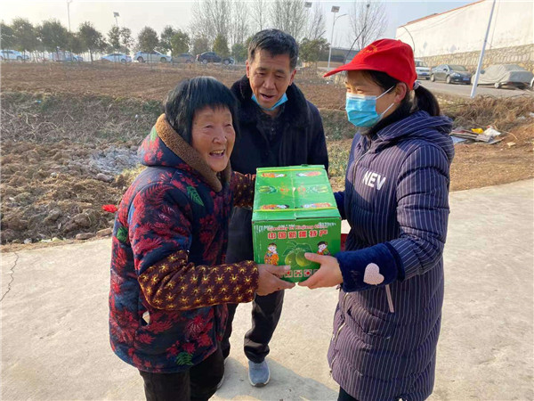 迎新春送温暖 点滴关怀见真情