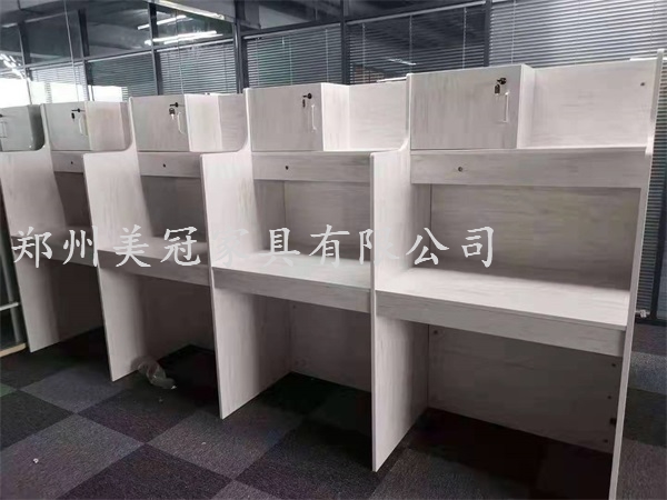 郑州共享教室隔断桌
