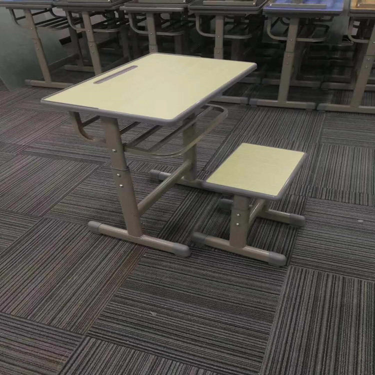 焦作鋼木課桌椅