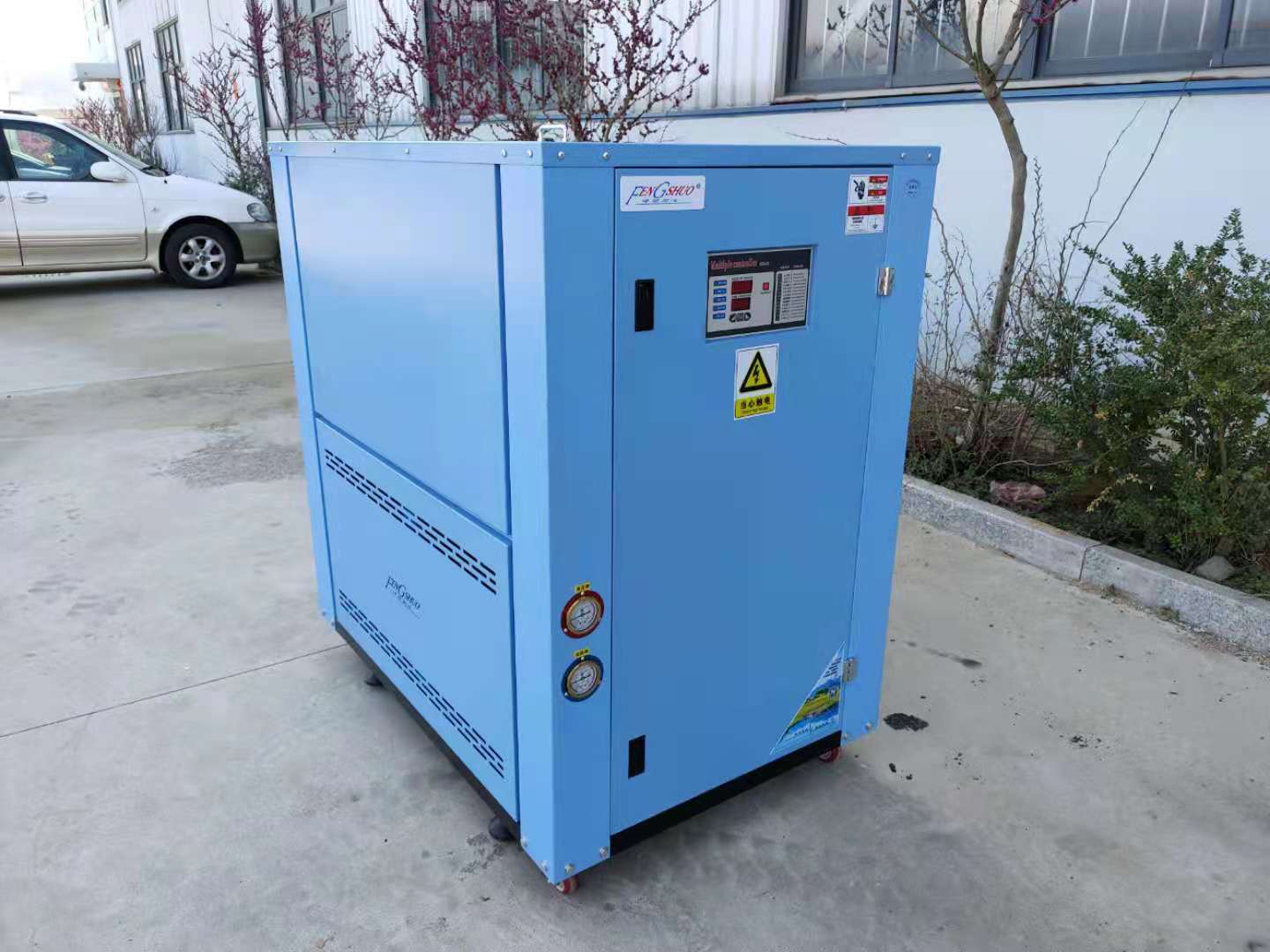 工業冷水機