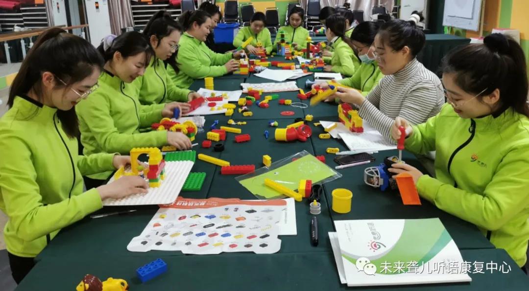人工智能时代、机器人时代，幼儿“乐高教育”即将进入未来听语各中心“特色特长”课堂